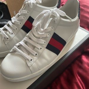 Gucci Sneakers. Size 38/8